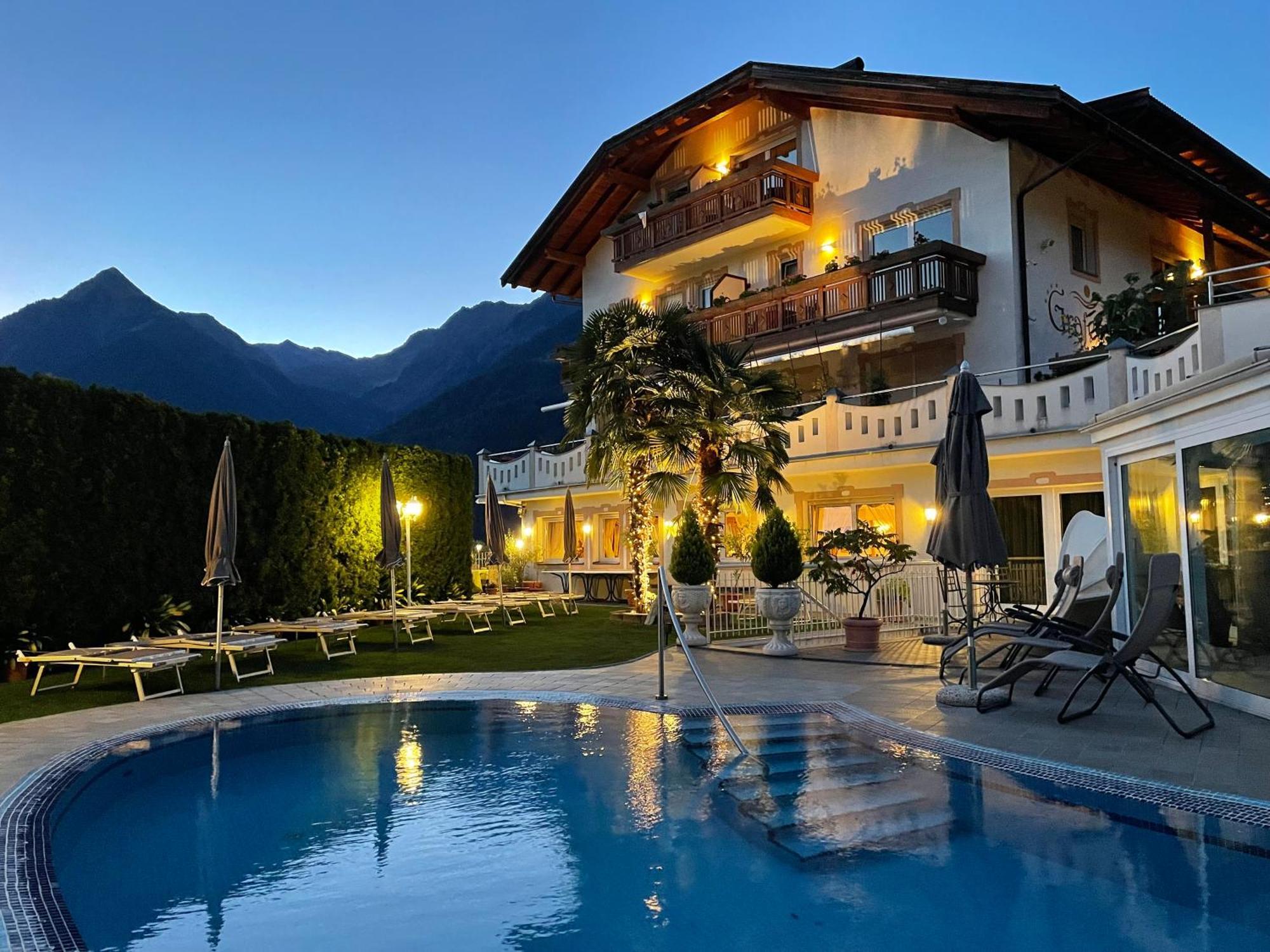 Adults Only Hotel Grafenstein Schenna Zewnętrze zdjęcie